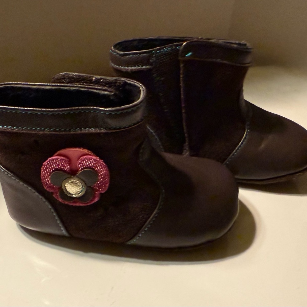 Brown Leather Baby Booties From Smaller - Picture 3 of 6
